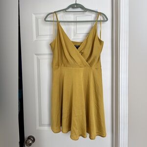 ⚜️ Gold Draped Dress size Large ⚜️
